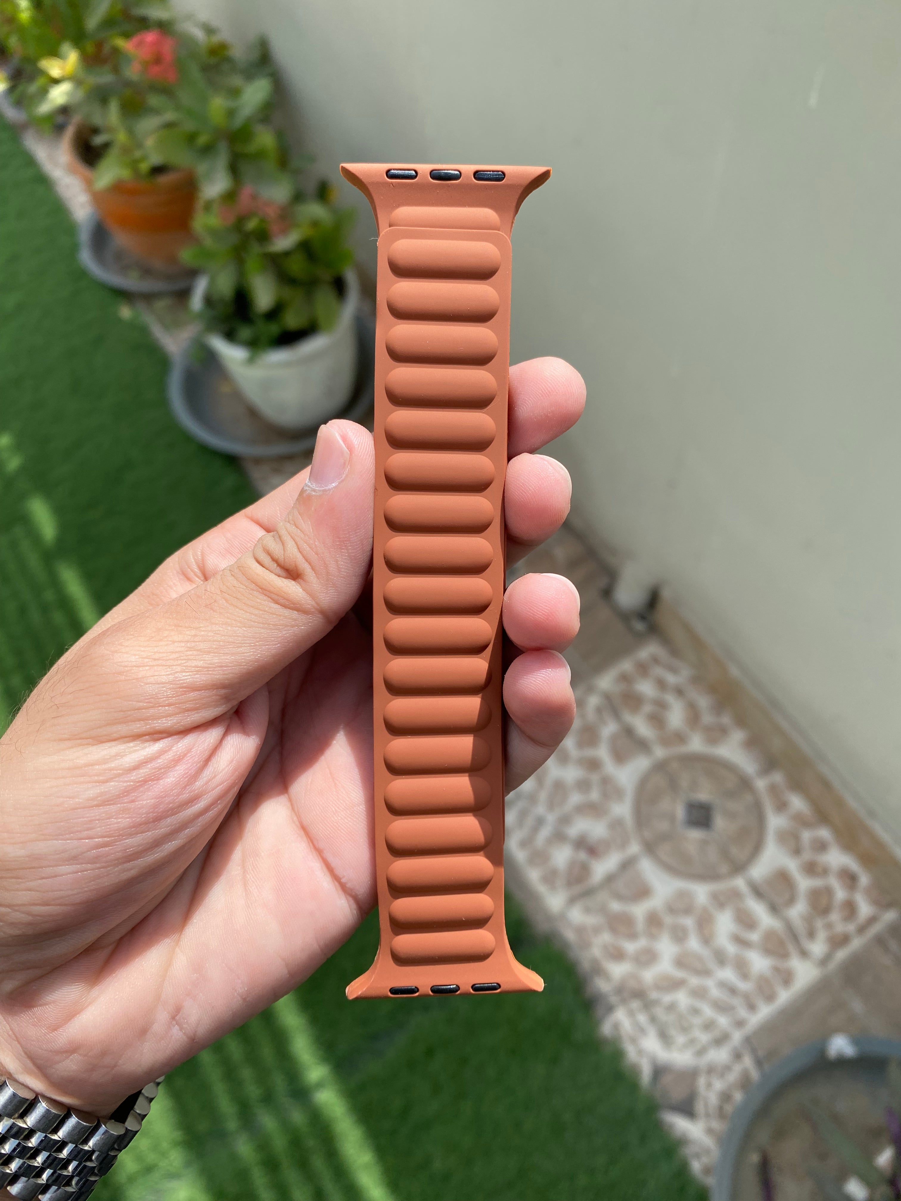 Silicone Loop Magnetic Strap